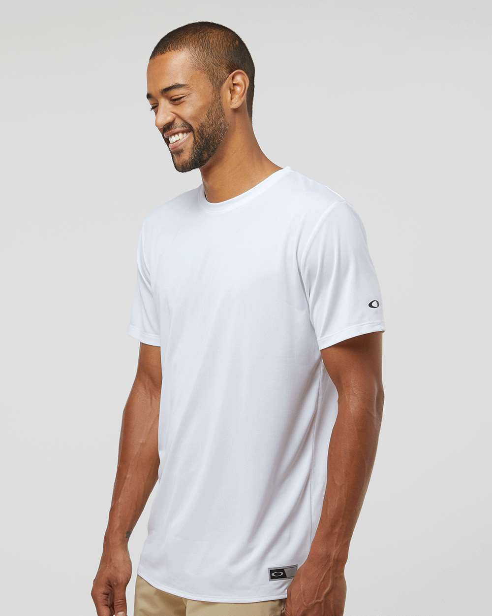 Oakley-FOA402991-Team Issue Hydrolix T-Shirt - Image 48
