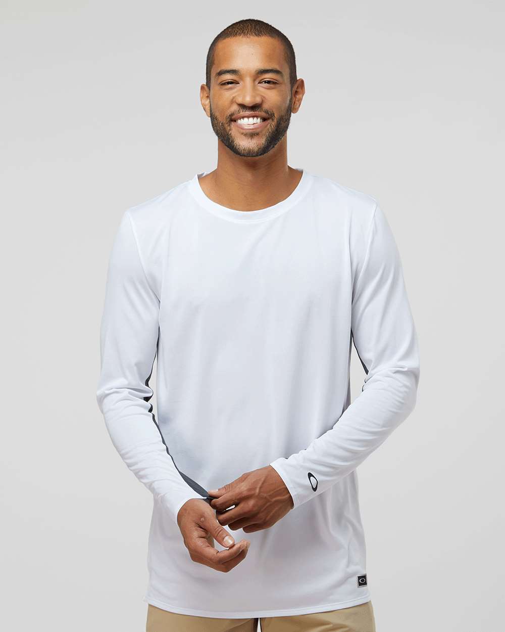 Oakley-FOA402992-Team Issue Hydrolix Long Sleeve T-Shirt - Image 29