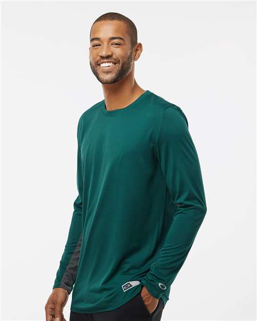 Oakley-FOA402992-Team Issue Hydrolix Long Sleeve T-Shirt - Image 39